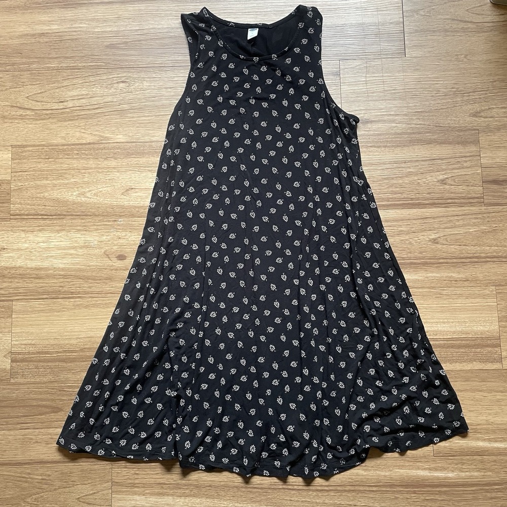 Old Navy Black Floral Print MIDI Dress Sz Medium Cottagecore Summercore Flare